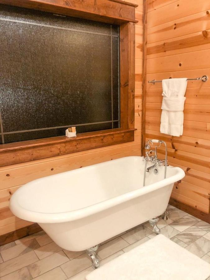 Stone Mountain Lodge 5000Sqft 6 Bed Game Room Pool Table Hot Tub Broken Bow Kültér fotó