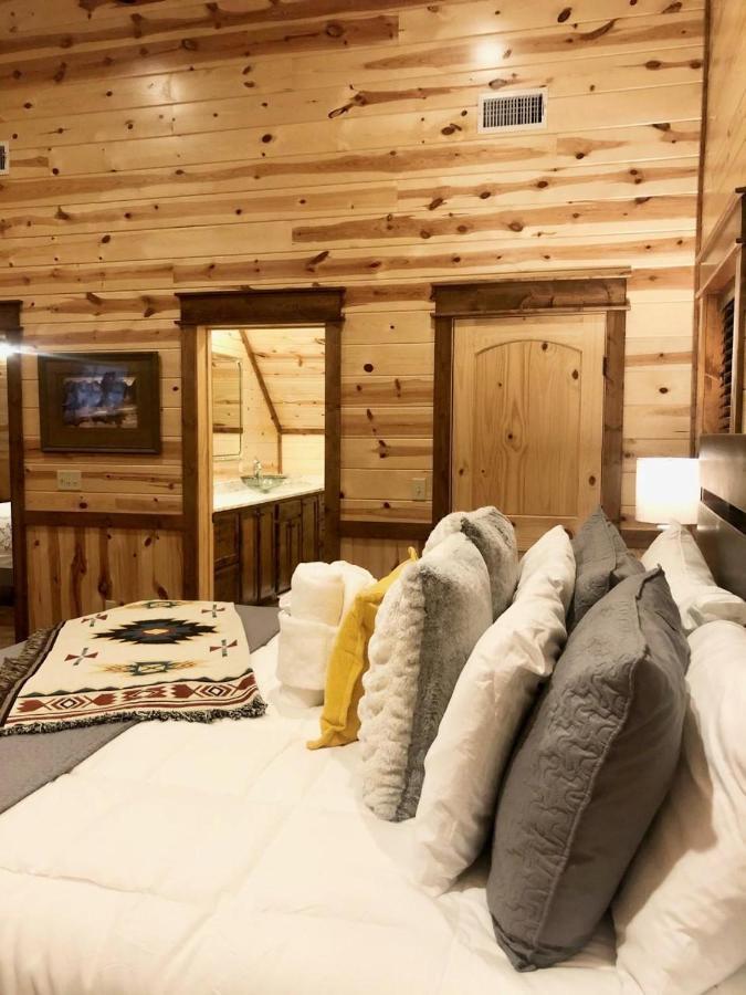 Stone Mountain Lodge 5000Sqft 6 Bed Game Room Pool Table Hot Tub Broken Bow Kültér fotó