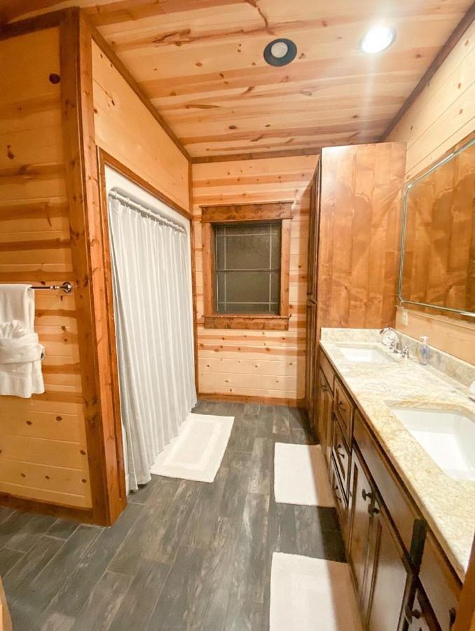Stone Mountain Lodge 5000Sqft 6 Bed Game Room Pool Table Hot Tub Broken Bow Kültér fotó