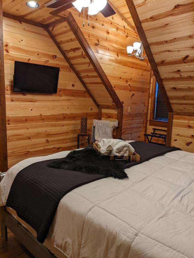 Stone Mountain Lodge 5000Sqft 6 Bed Game Room Pool Table Hot Tub Broken Bow Kültér fotó