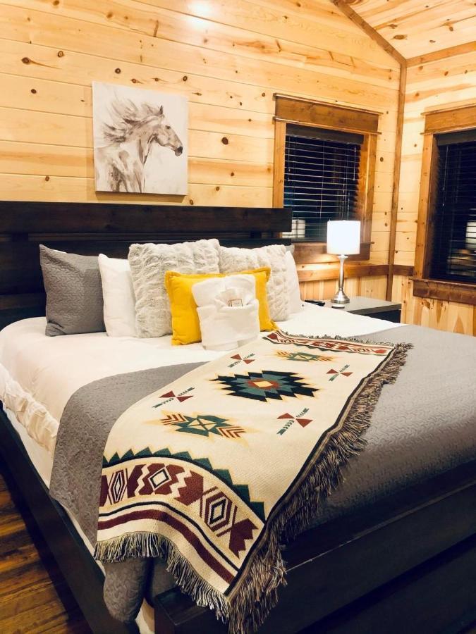 Stone Mountain Lodge 5000Sqft 6 Bed Game Room Pool Table Hot Tub Broken Bow Kültér fotó