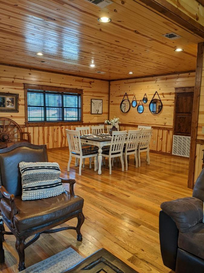 Stone Mountain Lodge 5000Sqft 6 Bed Game Room Pool Table Hot Tub Broken Bow Kültér fotó