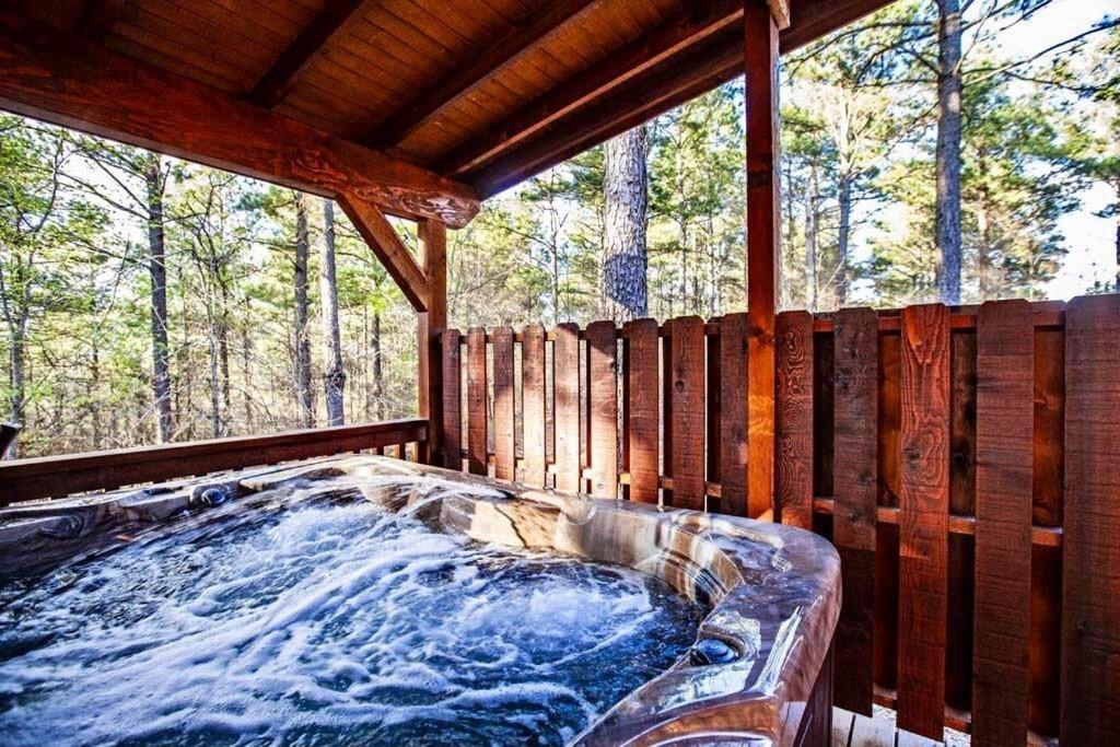 Stone Mountain Lodge 5000Sqft 6 Bed Game Room Pool Table Hot Tub Broken Bow Kültér fotó