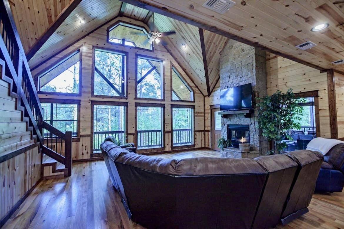 Stone Mountain Lodge 5000Sqft 6 Bed Game Room Pool Table Hot Tub Broken Bow Kültér fotó